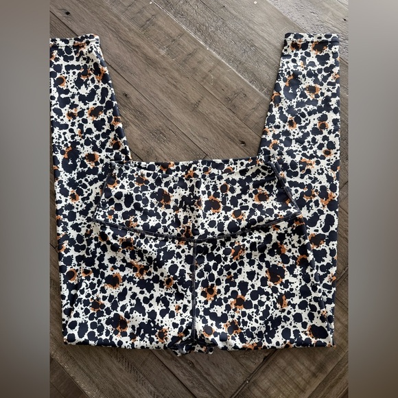 Sage Collective Leggings, size medium. - Picture 4 of 6